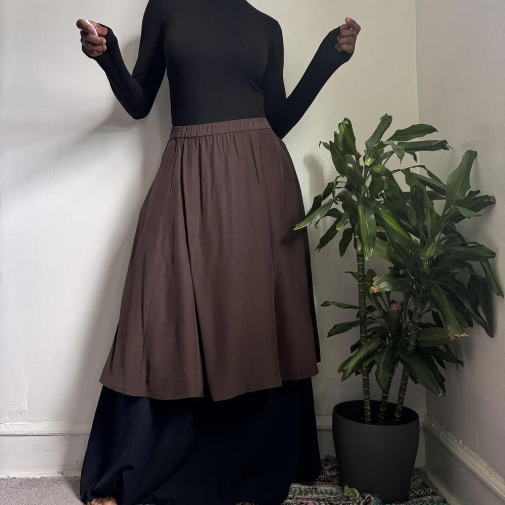 Vintage Silk flowy ruffle midi skirt‎ elastic waistband and side pockets Size S